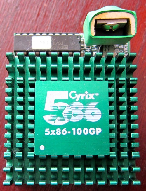 Cyrix_5x86-100GP_1